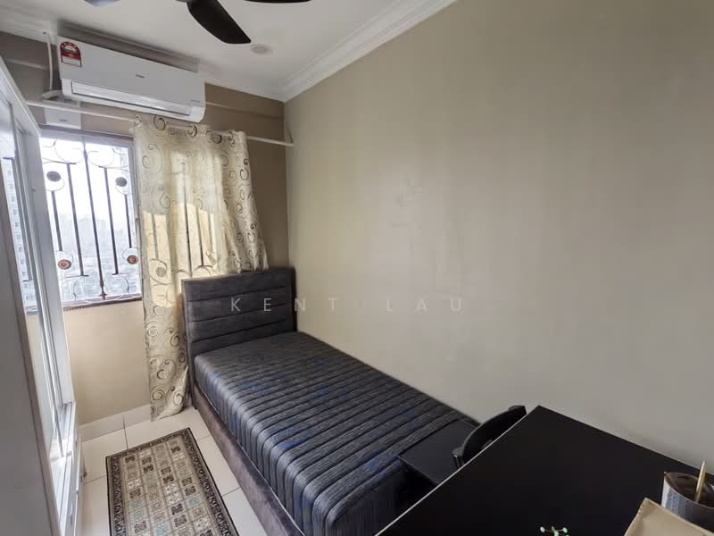 Condominium for Sale at Sri Suajaya Condominium - Kent Lau - Bedroom - PropertyGuru.com.my