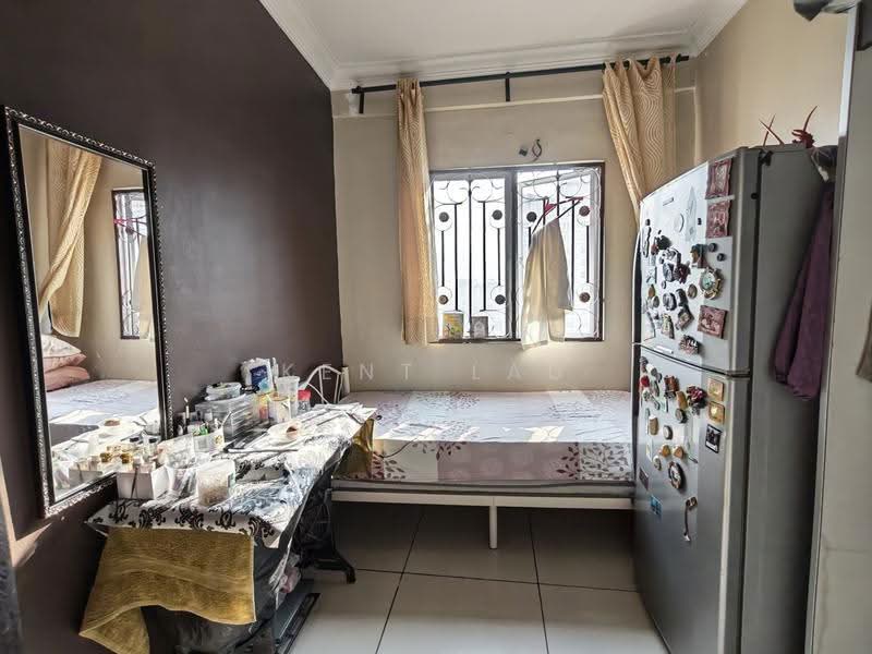 Condominium for Sale at Sri Suajaya Condominium - Kent Lau - Bedroom - PropertyGuru.com.my