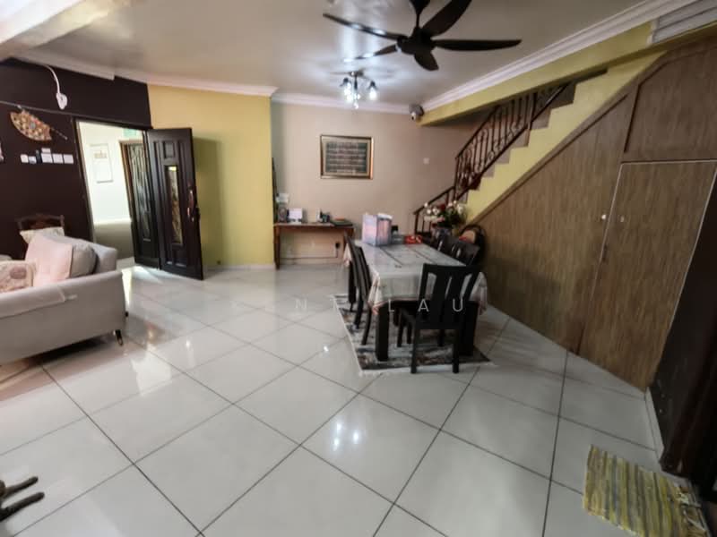 Condominium for Sale at Sri Suajaya Condominium - Kent Lau - Living Room - PropertyGuru.com.my