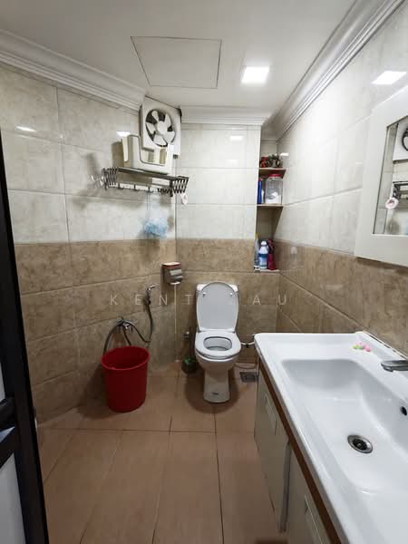 Condominium for Sale at Sri Suajaya Condominium - Kent Lau - Bathroom - PropertyGuru.com.my