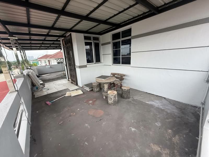 Rumah Teres 2-Tingkat untuk Dijual di Taman Nusa Jaya Mas (Iskandar Puteri (Nusajaya)) - SY Ngo - Balcony - PropertyGuru.com.my