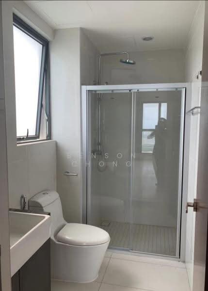 Kondominium untuk Disewa di Royal Strand @ Country Garden Danga Bay - Benson Chong - Bathroom - PropertyGuru.com.my
