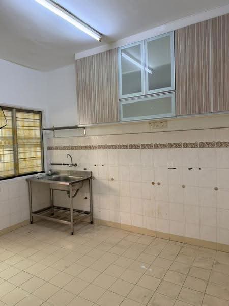 2-storey Terraced House for Rent in Kajang (Selangor) - Yoke Khiem Yap - Kitchen - PropertyGuru.com.my