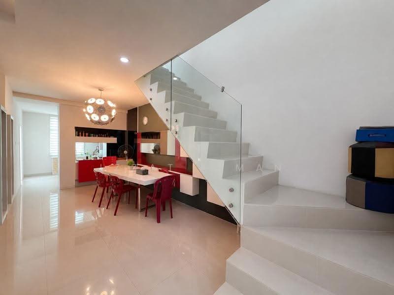 Rumah Teres 2-Tingkat untuk Dijual di Kuantan (Pahang) - Izzat Azman - Dining Room - PropertyGuru.com.my