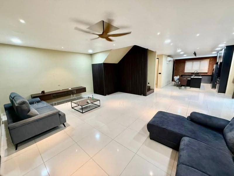 Rumah Teres 2.5-Tingkat untuk Dijual di KEN Rimba (Shah Alam) - Muhammad Ridhwan Mohd Huzairi - Living Room - PropertyGuru.com.my