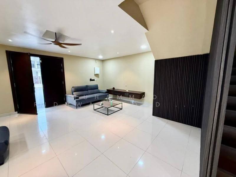 Rumah Teres 2.5-Tingkat untuk Dijual di KEN Rimba (Shah Alam) - Muhammad Ridhwan Mohd Huzairi - Living Room - PropertyGuru.com.my