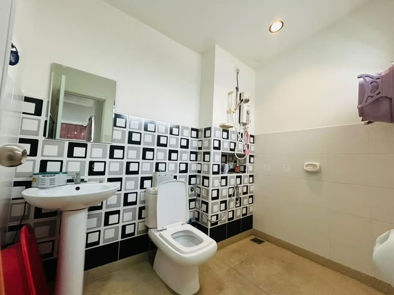 Rumah Teres 2-Tingkat untuk Disewa di Setia Eco Gardens (Gelang Patah) - Shirley Pang - Bathroom - PropertyGuru.com.my