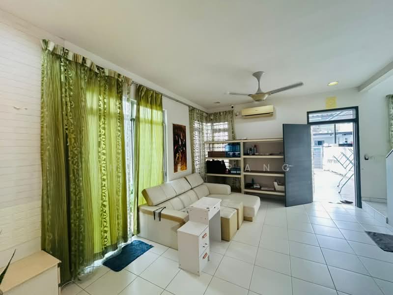 Rumah Teres 2-Tingkat untuk Disewa di Setia Eco Gardens (Gelang Patah) - Shirley Pang - Living Room - PropertyGuru.com.my