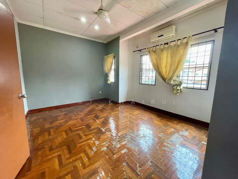 Rumah Teres 2-Tingkat untuk Disewa di Putra Bestari (Subang Jaya) - Ewat Khairul - Interior - PropertyGuru.com.my