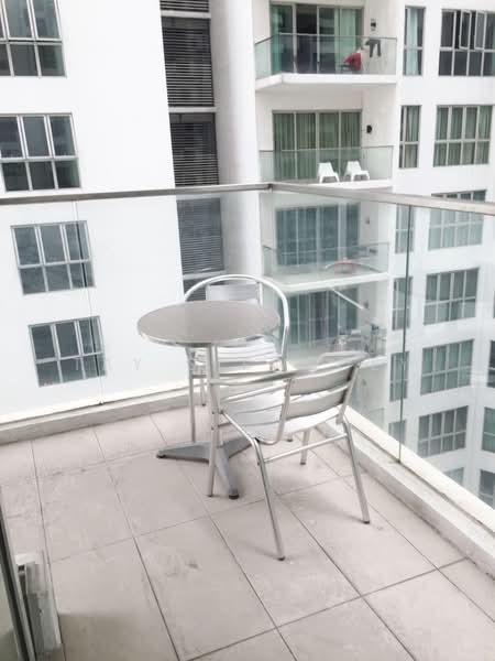 Kediaman Servis untuk Dijual di Regalia Residence - Tay SiewBoey - Balcony - PropertyGuru.com.my