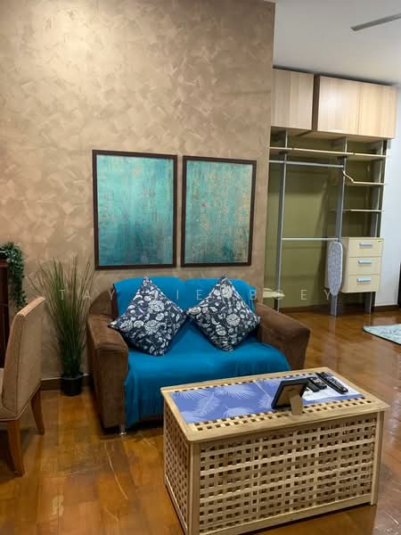 Kediaman Servis untuk Dijual di Regalia Residence - Tay SiewBoey - Living Room - PropertyGuru.com.my
