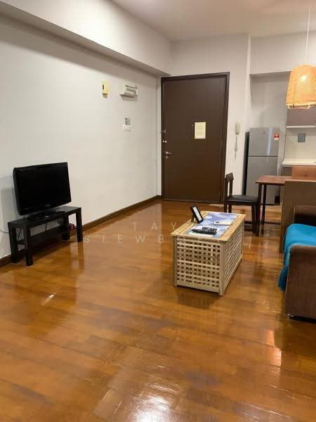 Kediaman Servis untuk Dijual di Regalia Residence - Tay SiewBoey - Living Room - PropertyGuru.com.my