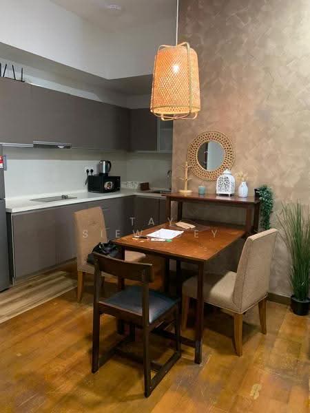 Kediaman Servis untuk Dijual di Regalia Residence - Tay SiewBoey - Kitchen - PropertyGuru.com.my