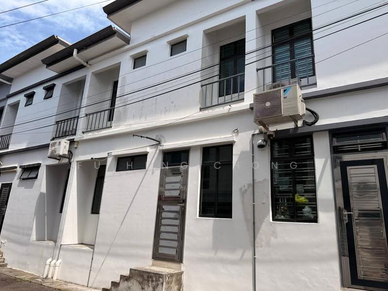 2-storey Terraced House for Sale in Taman Bestari Indah (Ulu Tiram) - Fu Heng Chong - Exterior - PropertyGuru.com.my