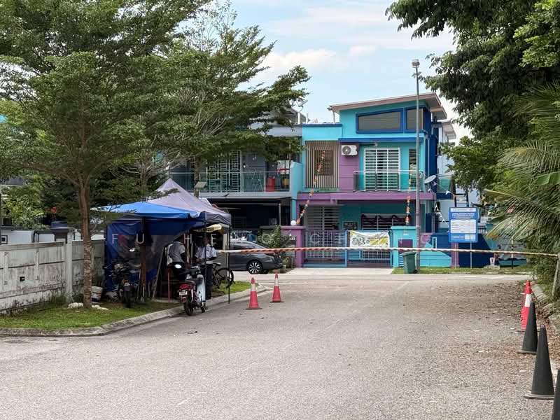 2-storey Terraced House for Sale in Taman Bestari Indah (Ulu Tiram) - Fu Heng Chong - Exterior - PropertyGuru.com.my