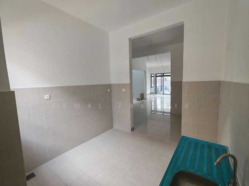 2-storey Terraced House for Sale in Elmina (Shah Alam) - Akmal Zakaria - Kitchen - PropertyGuru.com.my