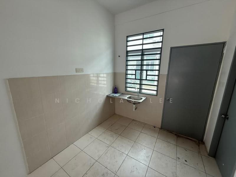 Rumah Teres 2-Tingkat untuk Dijual di Chemor (Perak) - Nicholas Lee - Kitchen - PropertyGuru.com.my
