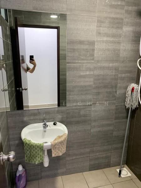 Kediaman Servis untuk Disewa di Symphony Tower (Menara Simfoni) - Chloe Chan - Bathroom - PropertyGuru.com.my