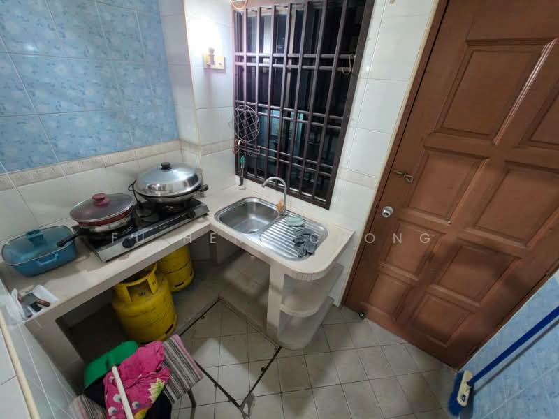 Rumah Teres 1.5-Tingkat untuk Dijual di Taman Molek (Johor Bahru) - Fu Heng Chong - Kitchen - PropertyGuru.com.my
