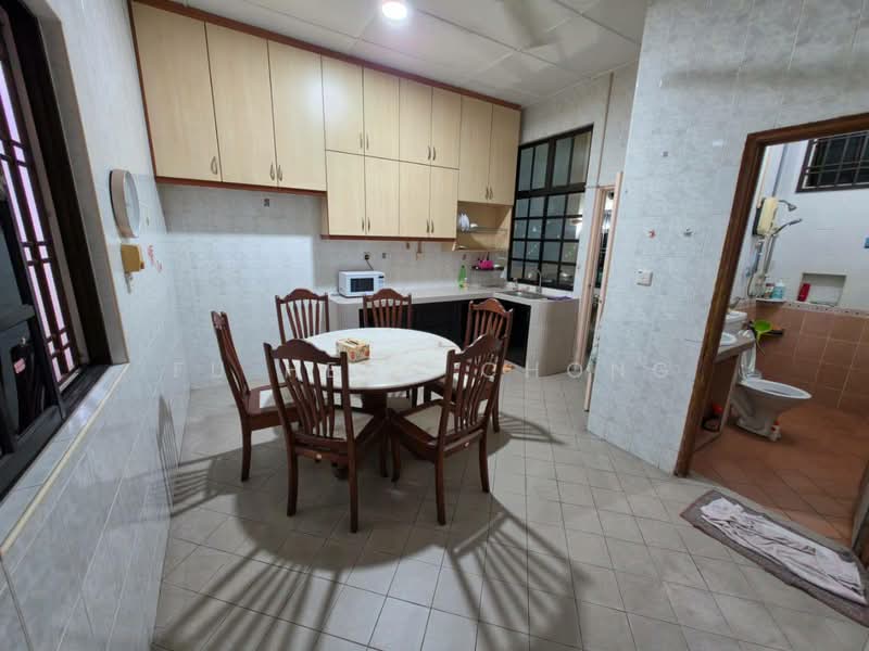 Rumah Teres 1.5-Tingkat untuk Dijual di Taman Molek (Johor Bahru) - Fu Heng Chong - Kitchen - PropertyGuru.com.my