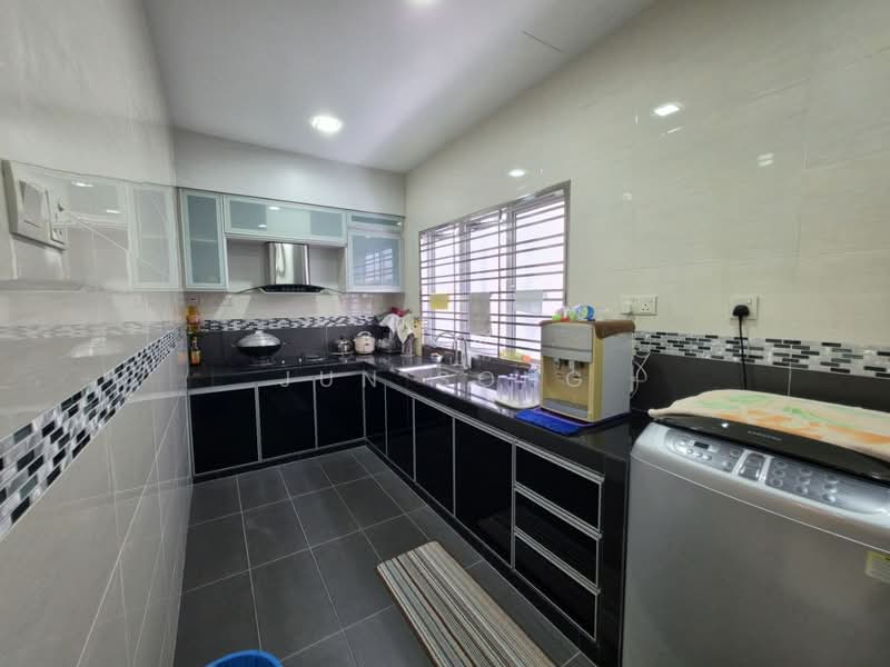 2-storey Terraced House for Sale in Taman Nusa Sentral (Iskandar Puteri (Nusajaya)) - Jun Song - Kitchen - PropertyGuru.com.my