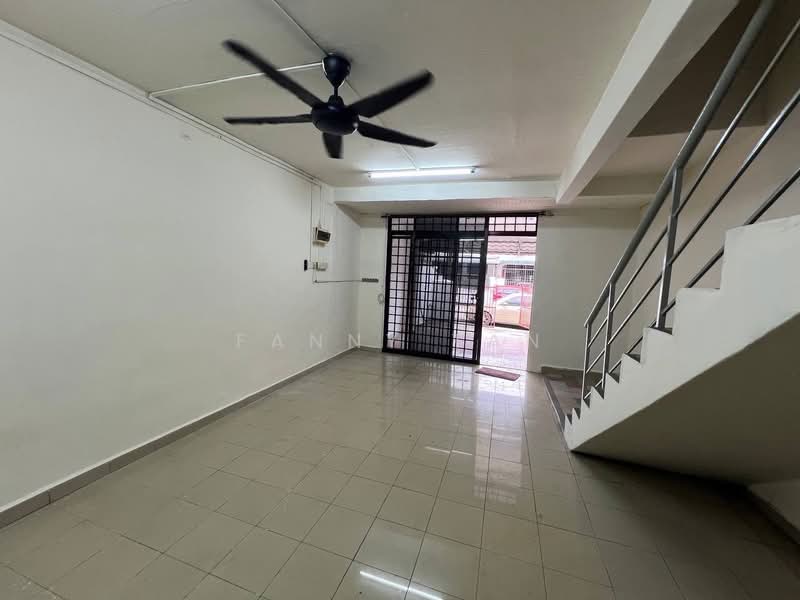 Residential Land for Rent in Johor Bahru (Johor) - Fanny Tan - Living Room - PropertyGuru.com.my