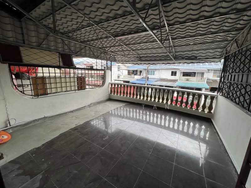 Residential Land for Rent in Johor Bahru (Johor) - Fanny Tan - Balcony - PropertyGuru.com.my
