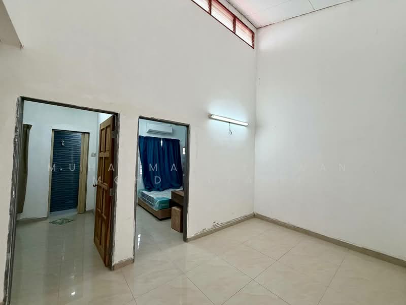 Rumah Teres 2-Tingkat untuk Dijual di Bandar Tasik Kesuma (Beranang) - Muhammad Ridhwan Mohd Huzairi - Bedroom - PropertyGuru.com.my