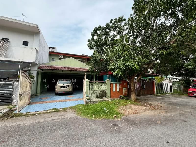Rumah Teres 2-Tingkat untuk Dijual di Bandar Tasik Kesuma (Beranang) - Muhammad Ridhwan Mohd Huzairi - Exterior - PropertyGuru.com.my