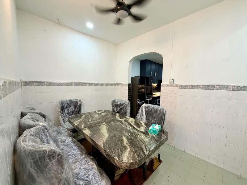 Rumah Teres 2-Tingkat untuk Dijual di Bandar Tasik Kesuma (Beranang) - Muhammad Ridhwan Mohd Huzairi - Dining Room - PropertyGuru.com.my