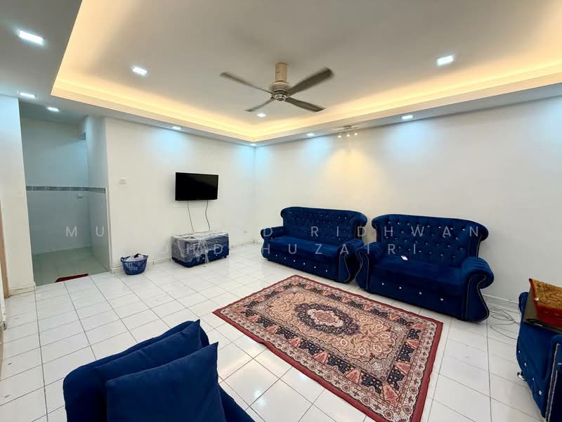 Rumah Teres 2-Tingkat untuk Dijual di Bandar Tasik Kesuma (Beranang) - Muhammad Ridhwan Mohd Huzairi - Living Room - PropertyGuru.com.my