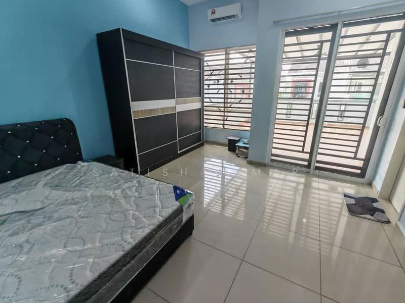Rumah Teres 2-Tingkat untuk Disewa di Bandar Sri Sendayan (Negeri Sembilan) - Satish Kumar - Bedroom - PropertyGuru.com.my