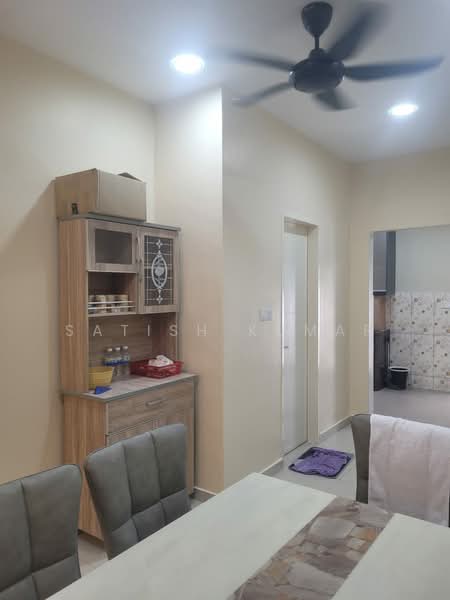 Rumah Teres 2-Tingkat untuk Disewa di Bandar Sri Sendayan (Negeri Sembilan) - Satish Kumar - Dining Room - PropertyGuru.com.my