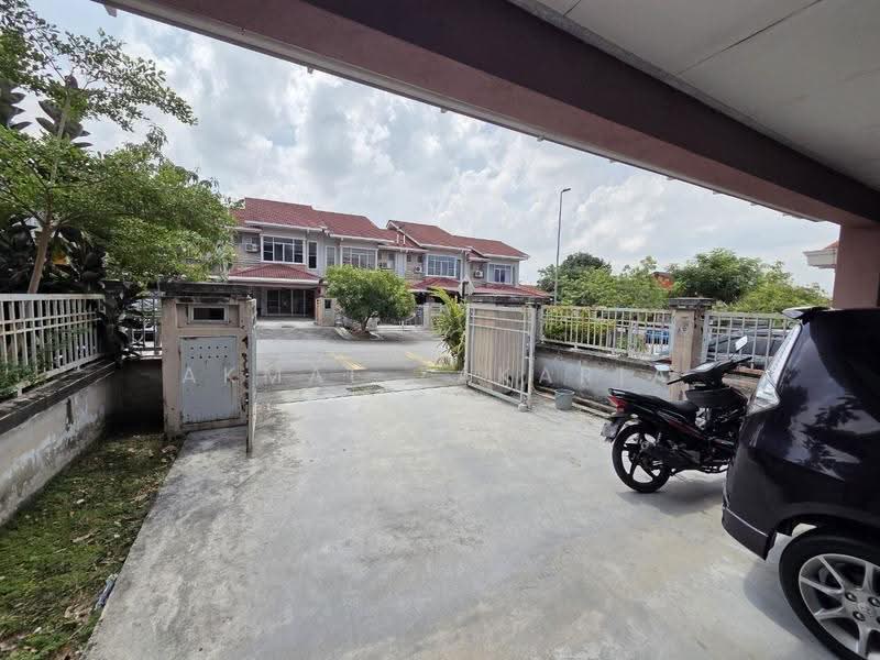 Rumah Teres 2-Tingkat untuk Dijual di Bandar Seri Putra (Bangi) - Akmal Zakaria - PropertyGuru.com.my