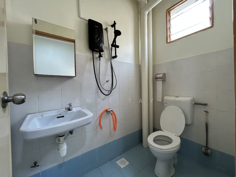 Pangsapuri untuk Disewa di Taman Seri Setanggi - Anne Tay - Bathroom - PropertyGuru.com.my
