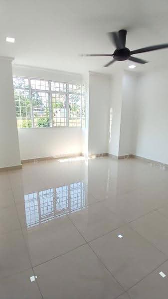 Rumah Teres 2-Tingkat untuk Dijual di Bandar Seri Putra (Bangi) - Muhammad Ridhwan Mohd Huzairi - Living Room - PropertyGuru.com.my