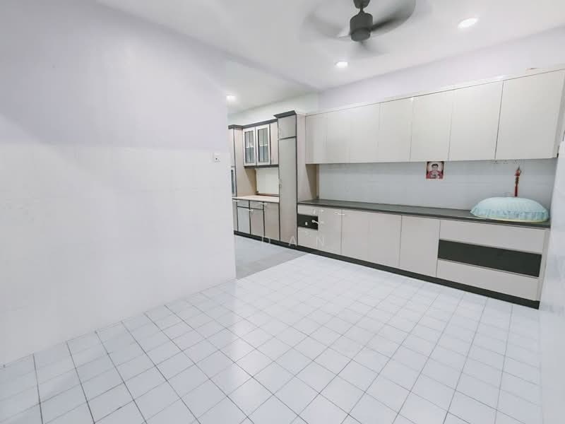 Rumah Teres 2-Tingkat untuk Dijual di Bandar Selesa Jaya (Skudai) - Jordan . - Kitchen - PropertyGuru.com.my