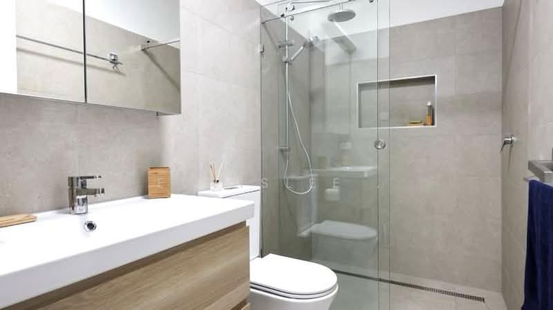 Townhouse for Sale in Bukit Gita Bayu (Seri Kembangan) - Evanslee . - Bathroom - PropertyGuru.com.my