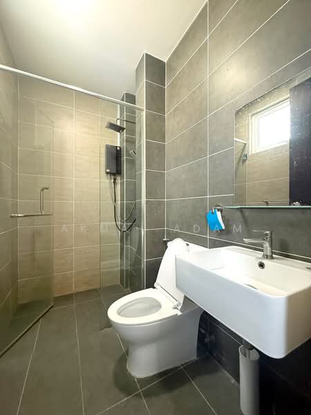 Rumah Teres 2-Tingkat untuk Dijual di Cyberjaya (Selangor) - Akmal Adam - Bathroom - PropertyGuru.com.my