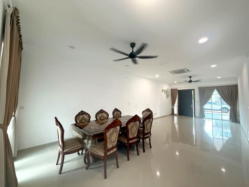 Rumah Teres 2-Tingkat untuk Dijual di Cyberjaya (Selangor) - Akmal Adam - Dining Room - PropertyGuru.com.my