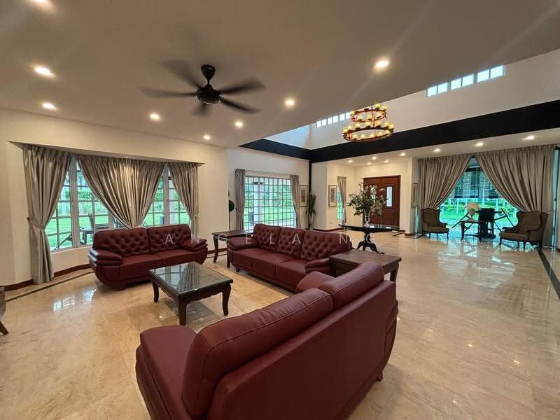 Bungalow House for Sale in Leisure Farm (Gelang Patah) - Angela Ng - Living Room - PropertyGuru.com.my