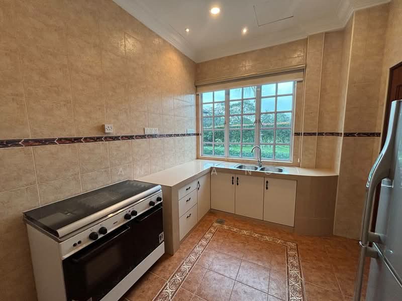 Bungalow House for Sale in Leisure Farm (Gelang Patah) - Angela Ng - Kitchen - PropertyGuru.com.my