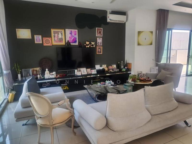Rumah Berkembar untuk Dijual di Desa Petaling (Kuala Lumpur) - Connie Wong - Living Room - PropertyGuru.com.my