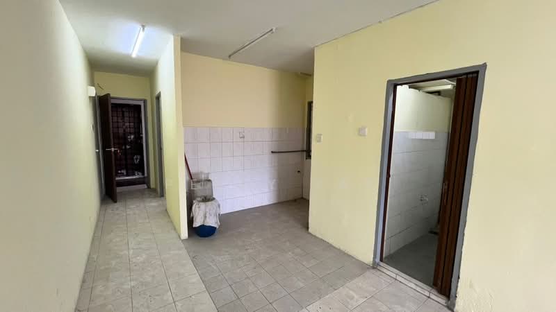 Pangsapuri untuk Dijual di Apartment Harmoni - Penny Yap - Corridor - PropertyGuru.com.my