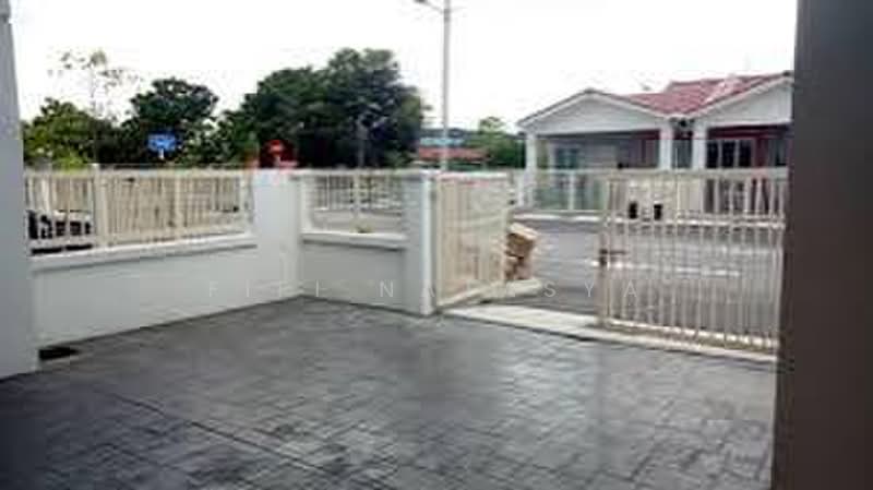 1-storey Terraced House for Sale in Puncak Alam (Selangor) - Fifi Natasya - Exterior - PropertyGuru.com.my