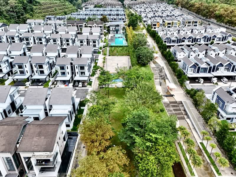 Rumah Berkembar untuk Dijual di Ampang (Kuala Lumpur) - Riza Ahmad - Exterior - PropertyGuru.com.my