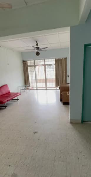 Pangsapuri untuk Disewa di Bustan Shamelin - Geoff Lim - Living Room - PropertyGuru.com.my