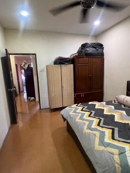2-storey Terraced House for Sale in Taman Selasih (Batu Caves) - MY Loh - Bedroom - PropertyGuru.com.my