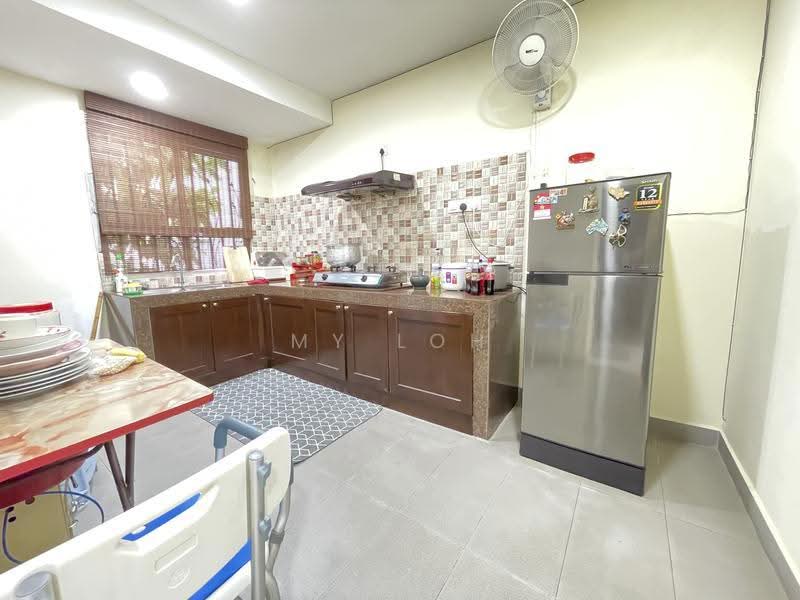 2-storey Terraced House for Sale in Taman Selasih (Batu Caves) - MY Loh - Kitchen - PropertyGuru.com.my