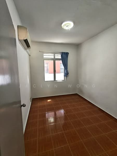 Flat for Rent at Sri Putra Apartment - Jaclyn Wong - Interior - PropertyGuru.com.my